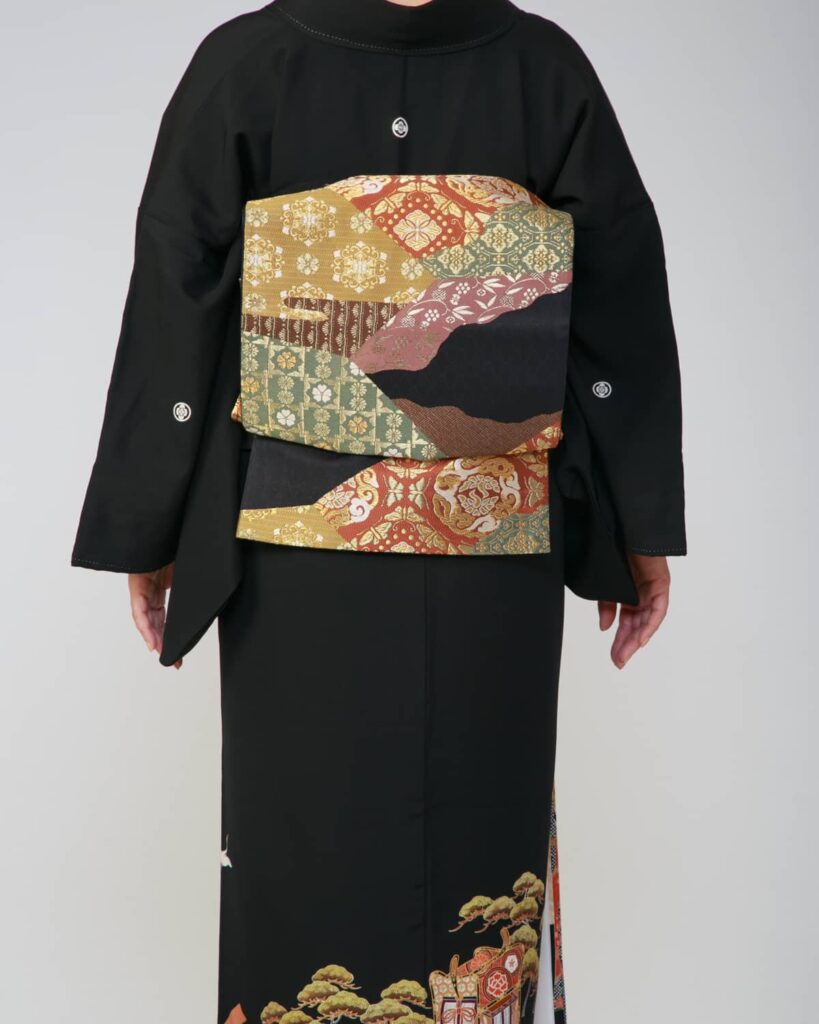 留袖写真 後ろ姿