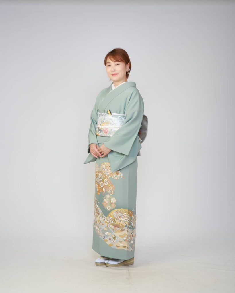 色留袖 正面