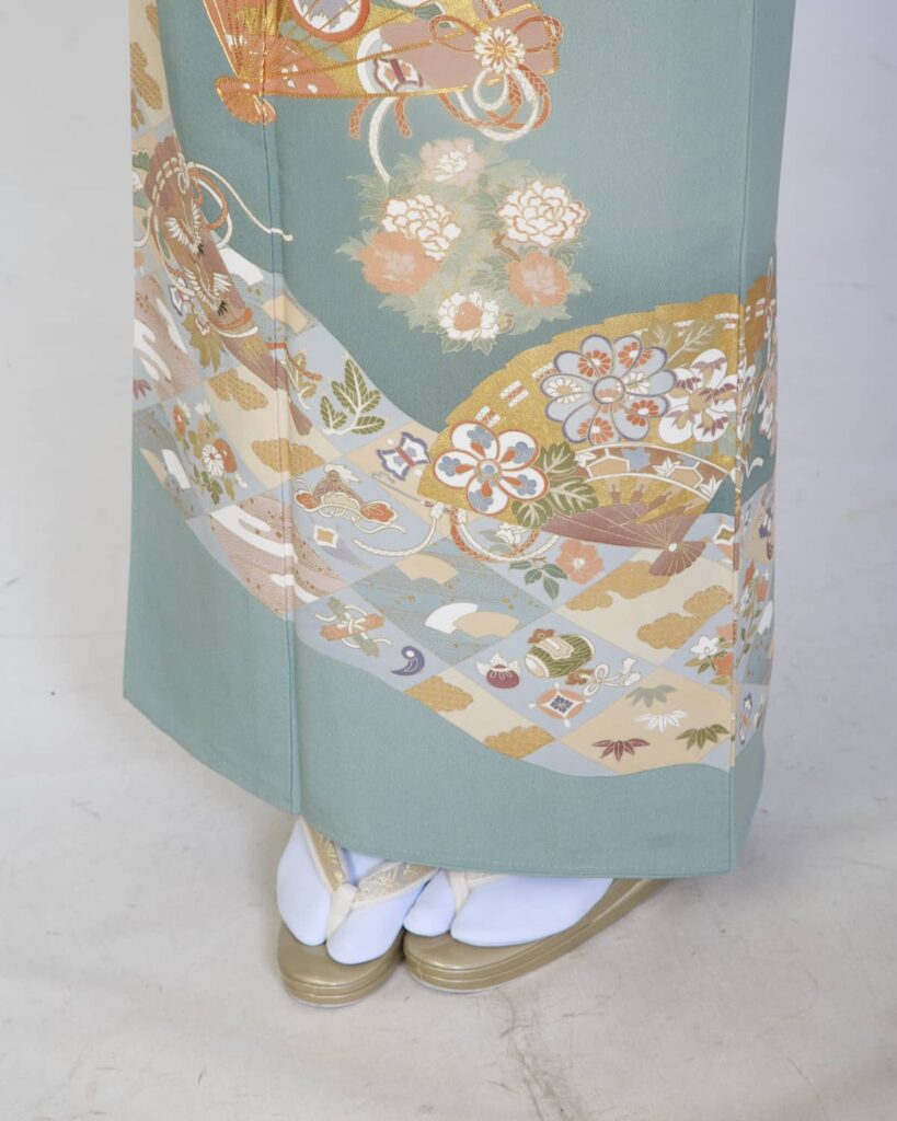 色留袖 足元